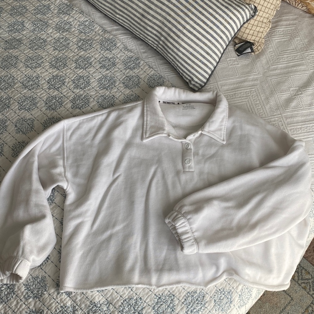 Aerie pullover sweatshirt and matching shorts